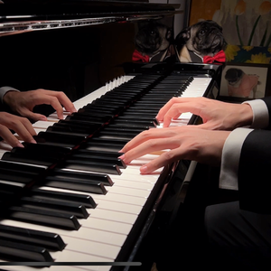 中国巨乳杂技三人组在线看
